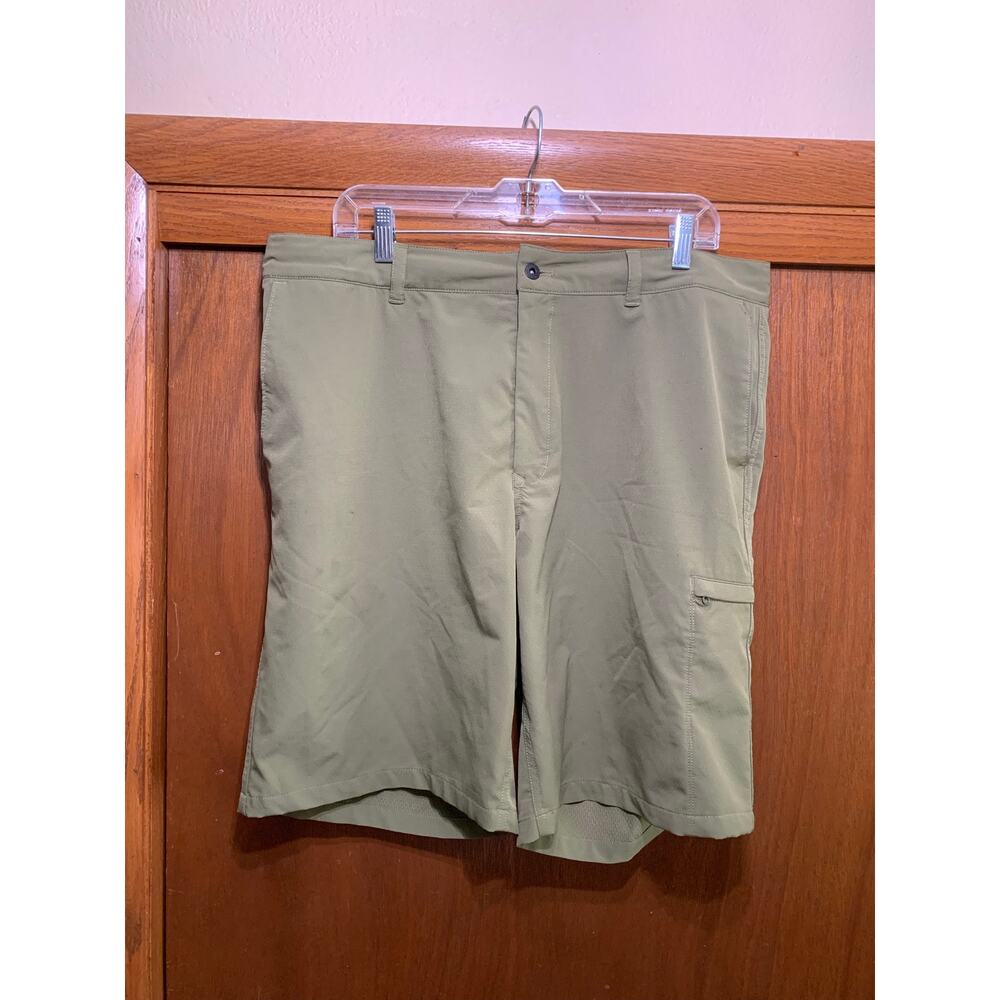 The North Face Olive Green Hiking Cargo Shorts Mens 38 Outdoor Performance